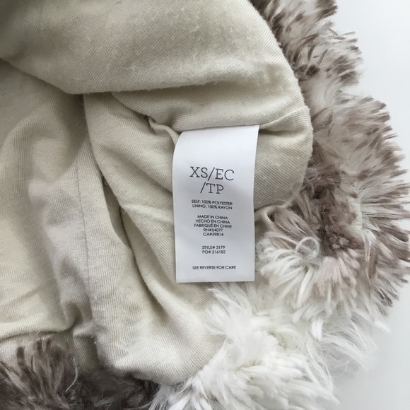 CAbi Women’s Vest Aspen Faux Fur Style #3179 Size XS - Picture 10 of 10